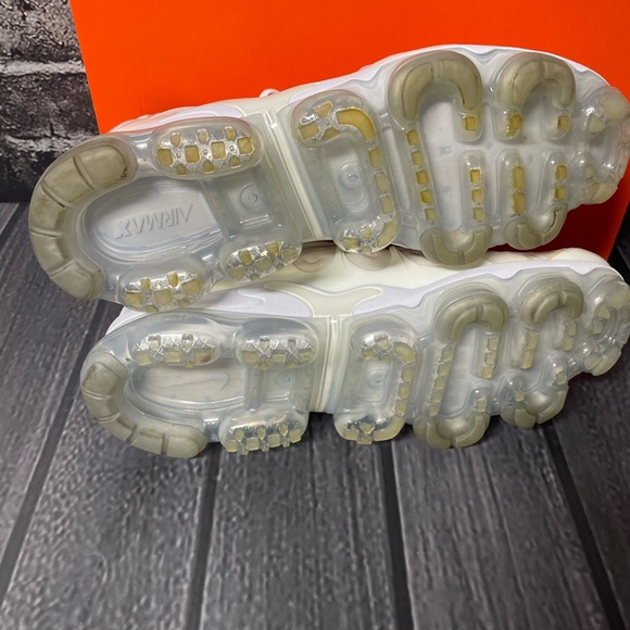Nike Air VaporMax Plus White Platinum 924453-100 Men's Size 12 - Picture 7 of 10